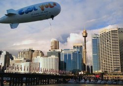 Cool_Yule_Darling_Harbour_Blimp